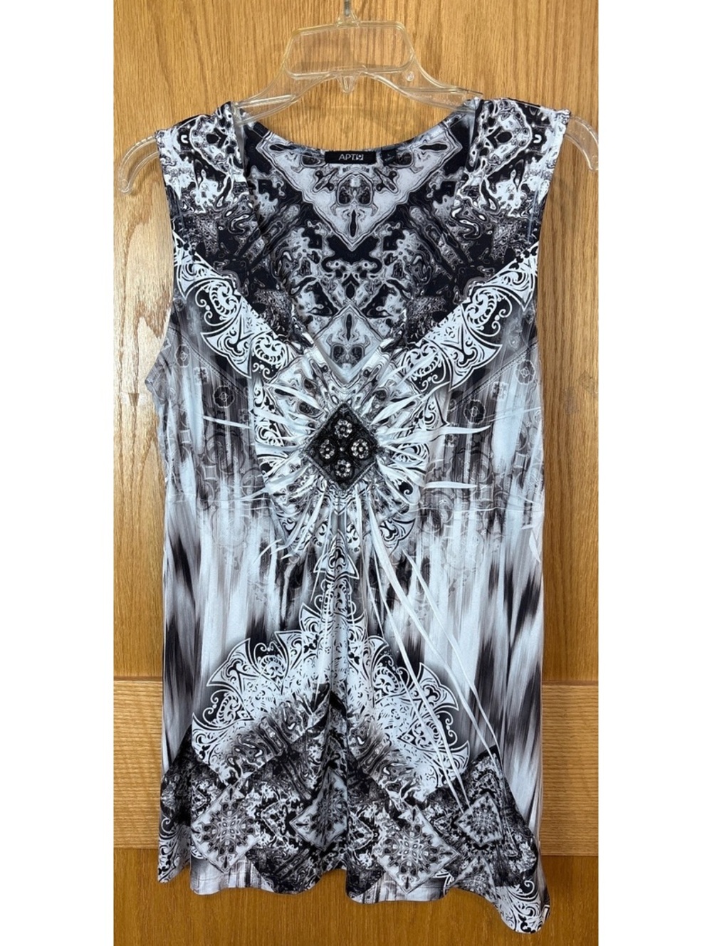 APT. 9 Black and White Sleeveless Beaded Tank Top, Size Large